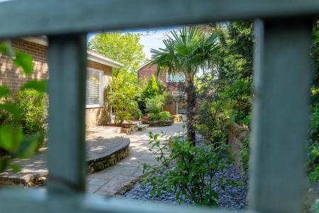 2 bedroom Detached bungalow for sale in High Road, Carlton in Lindrick, S81