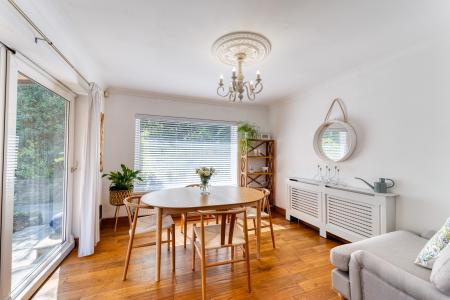 2 bedroom Detached bungalow for sale in High Road, Carlton in Lindrick, S81