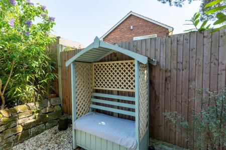 2 bedroom Detached bungalow for sale in High Road, Carlton in Lindrick, S81