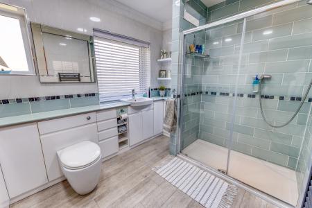 2 bedroom Detached bungalow for sale in High Road, Carlton in Lindrick, S81