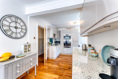 2 bedroom Detached bungalow for sale in High Road, Carlton in Lindrick, S81