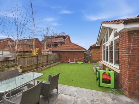 5 bedroom Detached house for sale in Bramling Cross Mews, Worksop, S81