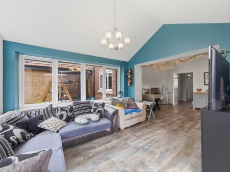 5 bedroom Detached house for sale in Bramling Cross Mews, Worksop, S81