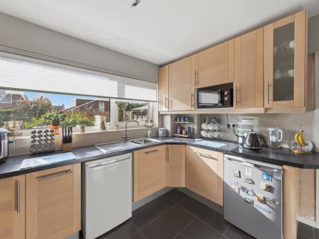 4 bedroom Detached house for sale in Oak Close, Worksop, S80