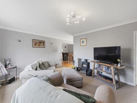 4 bedroom Detached house for sale in Oak Close, Worksop, S80