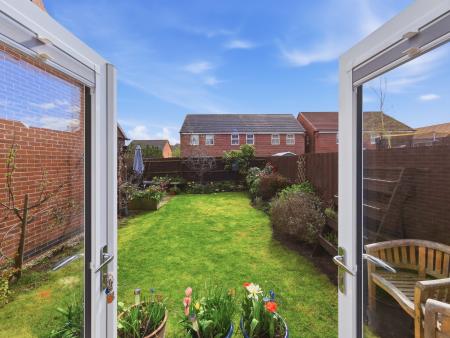3 bedroom Semi-detached house for sale in Henry Close, Worksop, S80
