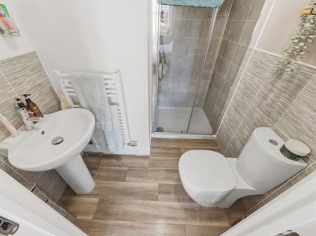 3 bedroom Semi-detached house for sale in Henry Close, Worksop, S80