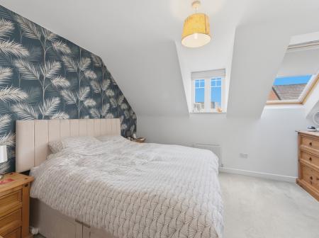 3 bedroom Semi-detached house for sale in Henry Close, Worksop, S80