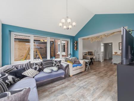 5 bedroom Detached house for sale in Bramling Cross Mews, Worksop, S81