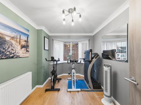 4 bedroom Detached house for sale in Greenwood Close, Worksop, S81