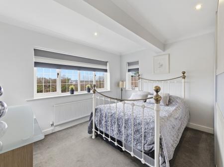 4 bedroom Detached house for sale in Sparken Hill, Worksop, S80