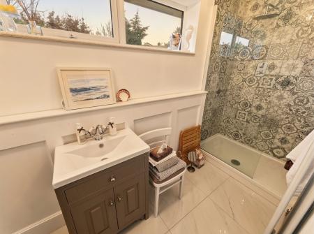5 bedroom Detached house for sale in Hollin Hill Road, Clowne, S43