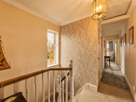 5 bedroom Detached house for sale in Hollin Hill Road, Clowne, S43