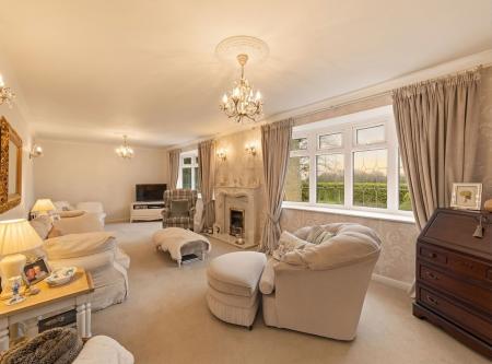 5 bedroom Detached house for sale in Hollin Hill Road, Clowne, S43