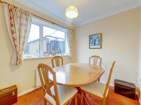 3 bedroom Detached bungalow for sale in Gildingwells Road, Woodsetts, S81