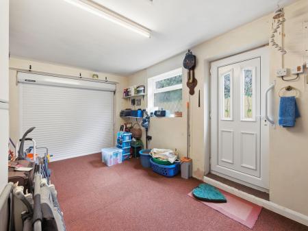 4 bedroom Detached house for sale in Rosedale, Worksop, S81