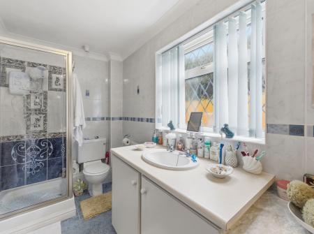 4 bedroom Detached house for sale in Rosedale, Worksop, S81