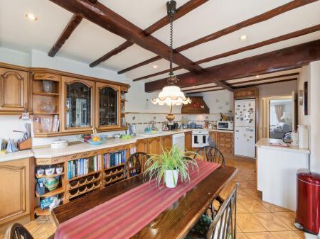 4 bedroom Detached house for sale in Rosedale, Worksop, S81