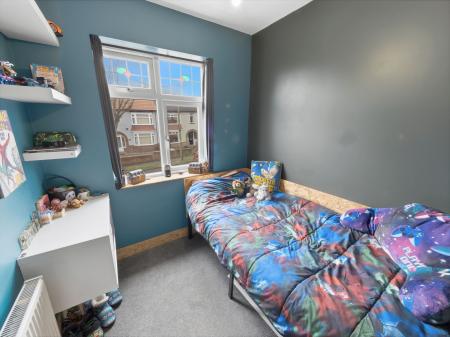 3 bedroom Semi-detached house for sale in Shepherds Avenue, Worksop, S81