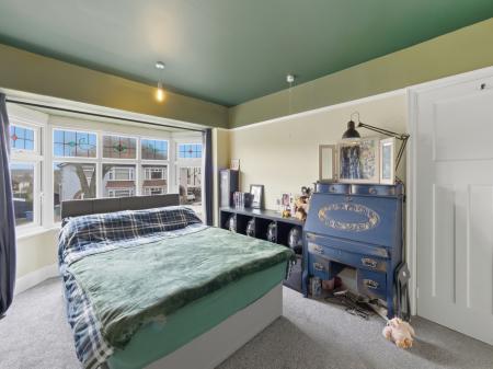 3 bedroom Semi-detached house for sale in Shepherds Avenue, Worksop, S81
