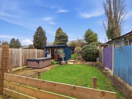 3 bedroom Semi-detached house for sale in Shepherds Avenue, Worksop, S81