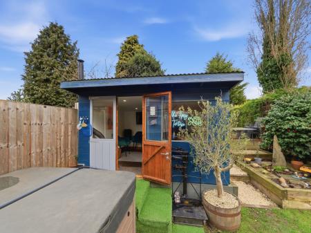 3 bedroom Semi-detached house for sale in Shepherds Avenue, Worksop, S81