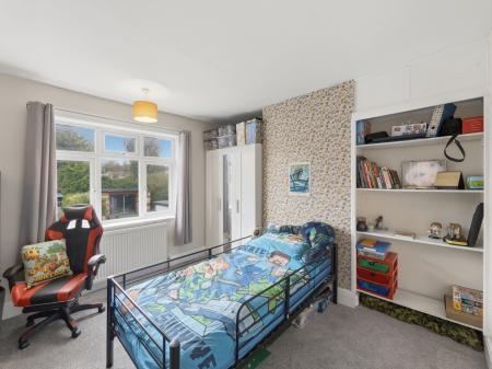 3 bedroom Semi-detached house for sale in Shepherds Avenue, Worksop, S81