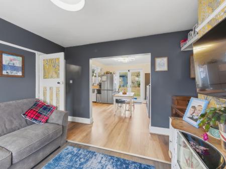 3 bedroom Semi-detached house for sale in Shepherds Avenue, Worksop, S81