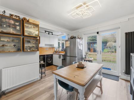 3 bedroom Semi-detached house for sale in Shepherds Avenue, Worksop, S81