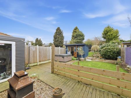 3 bedroom Semi-detached house for sale in Shepherds Avenue, Worksop, S81