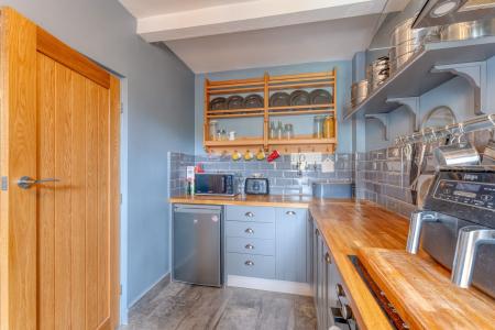 3 bedroom Semi-detached house for sale in Doncaster Road, Costhorpe, S81