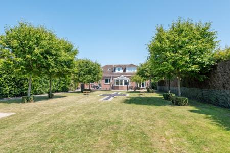5 bedroom Detached bungalow for sale in Goose Lane, Wickersley, S66