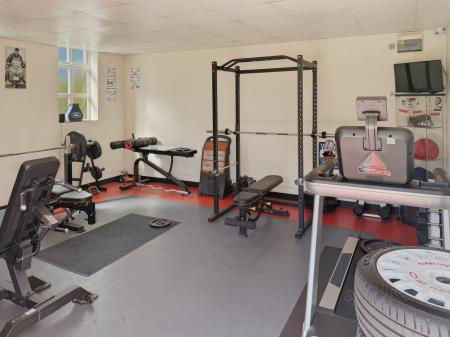 5 bedroom Detached bungalow for sale in Goose Lane, Wickersley, S66