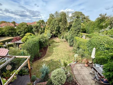 4 bedroom Semi-detached house for sale in The Baulk, Worksop, S81