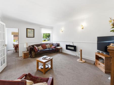 4 bedroom Flat for sale in Gateford Road, Worksop, S81