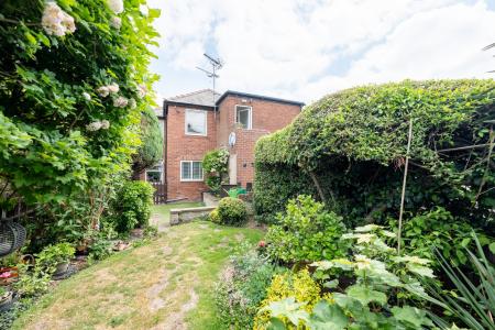 4 bedroom Flat for sale in Gateford Road, Worksop, S81