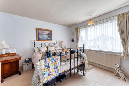 4 bedroom Flat for sale in Gateford Road, Worksop, S81