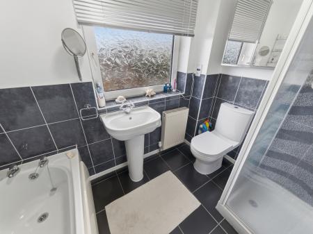 4 bedroom Detached house for sale in Oak Close, Worksop, S80