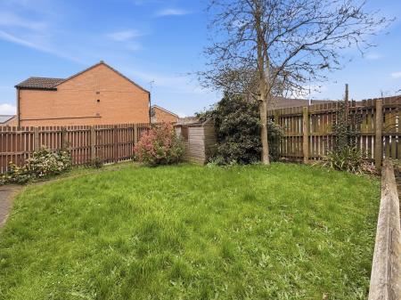 1 bedroom Flat for sale in Thievesdale Close, Worksop, S81