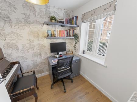 3 bedroom Semi-detached house for sale in Henry Close, Worksop, S80