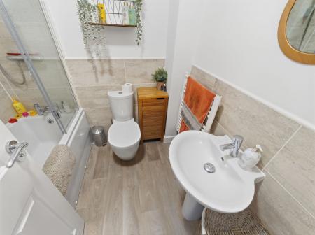 3 bedroom Semi-detached house for sale in Henry Close, Worksop, S80