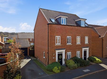 Henry Close, Worksop, S80