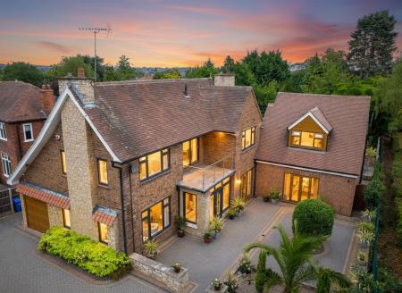 4 bedroom Detached house for sale in Sparken Hill, Worksop, S80