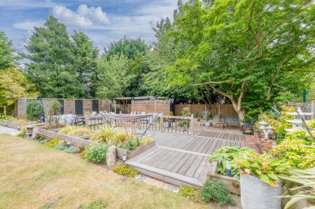 4 bedroom Detached house for sale in Sparken Hill, Worksop, S80