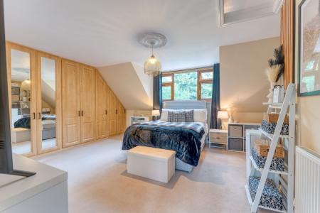 4 bedroom Detached house for sale in Sparken Hill, Worksop, S80