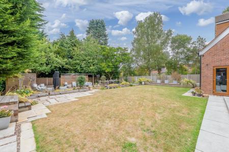 4 bedroom Detached house for sale in Sparken Hill, Worksop, S80