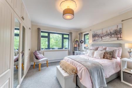 4 bedroom Detached house for sale in Sparken Hill, Worksop, S80