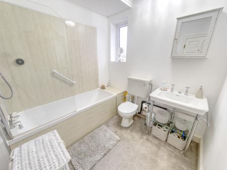 3 bedroom Detached house for sale in Sparken Hill, Worksop, S80
