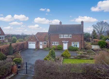 3 bedroom Detached house for sale in Sparken Hill, Worksop, S80