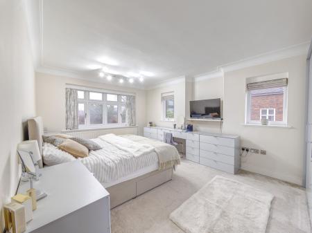 3 bedroom Detached house for sale in Sparken Hill, Worksop, S80